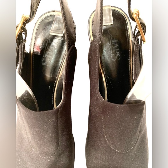 Chaps “Wadely” Faux Suede Ankle Bootie Sandals - Picture 5 of 6